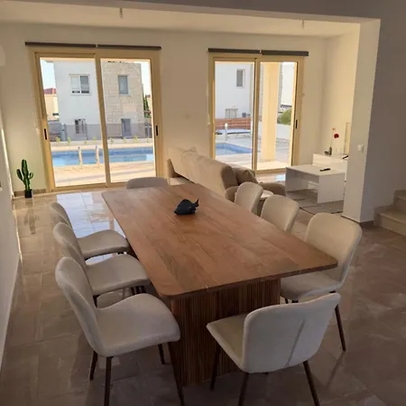 Seaview With Pool And Rooftop בית נופש Tala