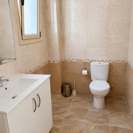 בית נופש Seaview With Pool And Rooftop *